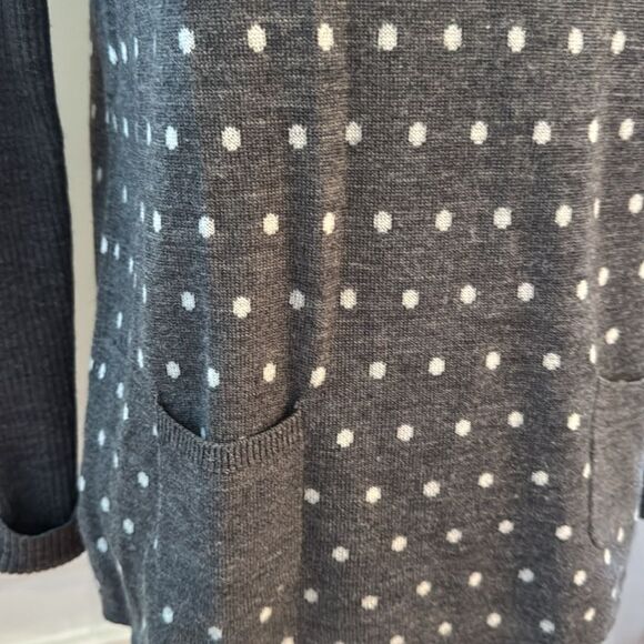 Super Cute Loft Sweater - Picture 2 of 8